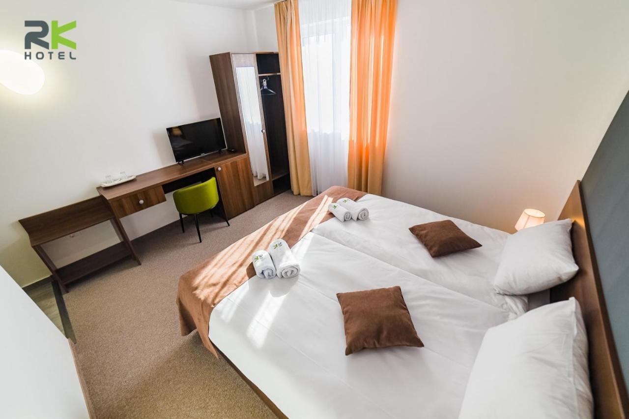 Hotel RK Ghimbav Eksteriør billede
