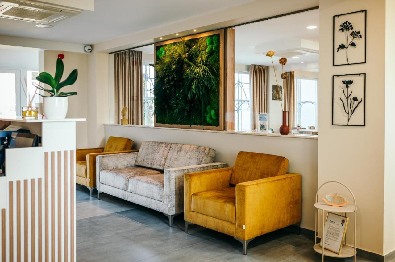 Hotel RK Ghimbav Eksteriør billede